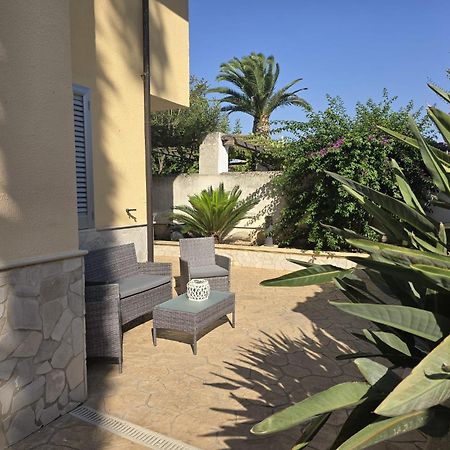 Villa Meri Torre Lapillo Exterior foto